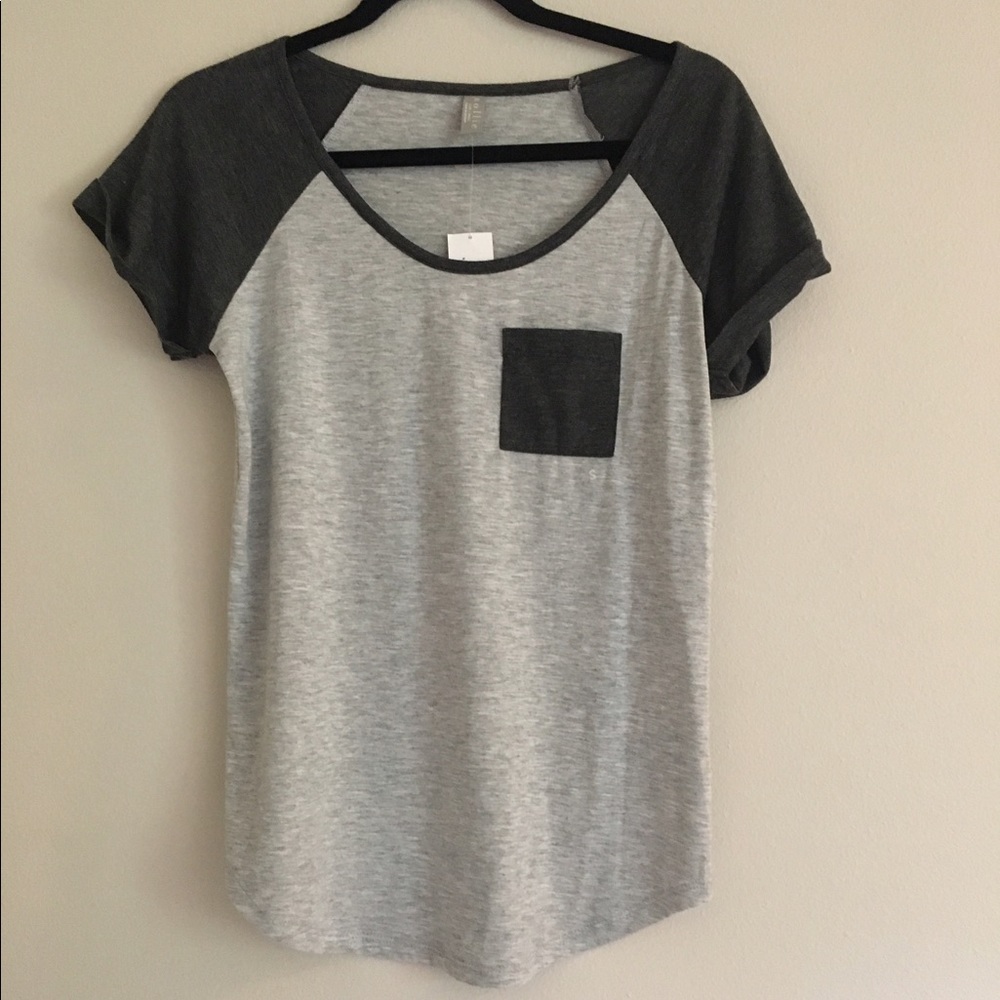 Grey tshirt